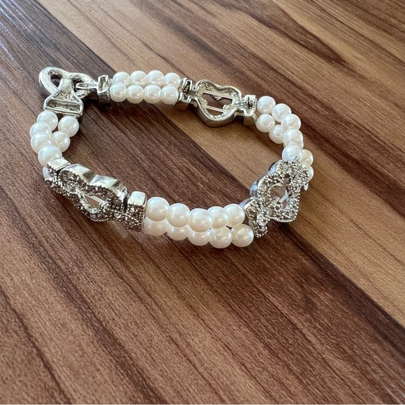 handmade Jewelry - Beaded heart bracelet